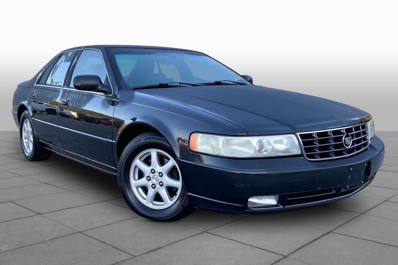 Used 2002 BLACK Cadillac Luxury SLS image 2