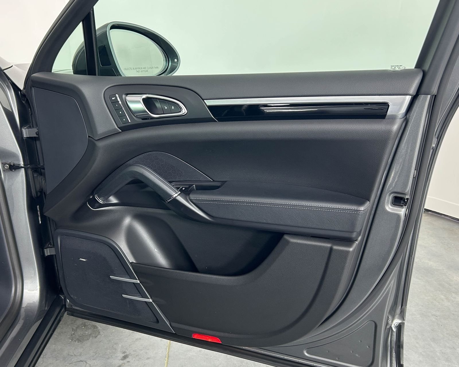 Used 2018 Gray Porsche Base image 24