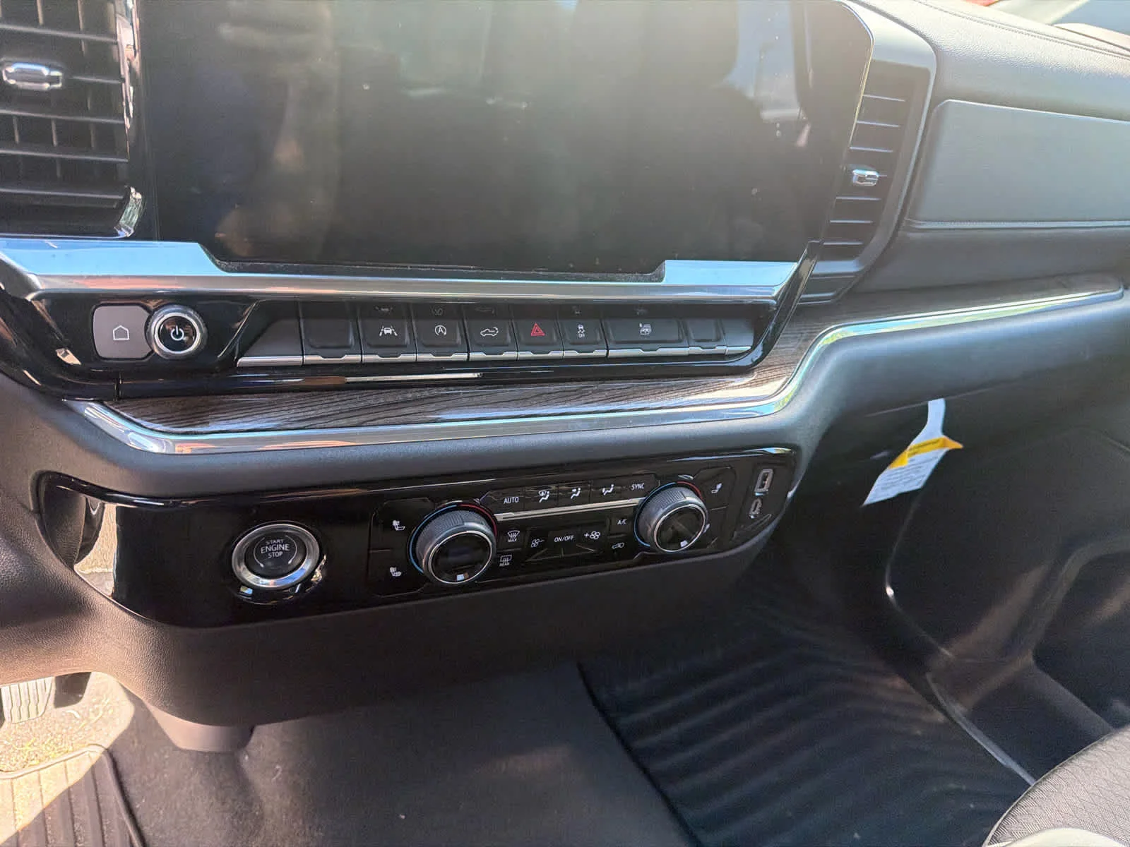 Used 2024 Lakeshore Blue Metallic Chevrolet LT image 7