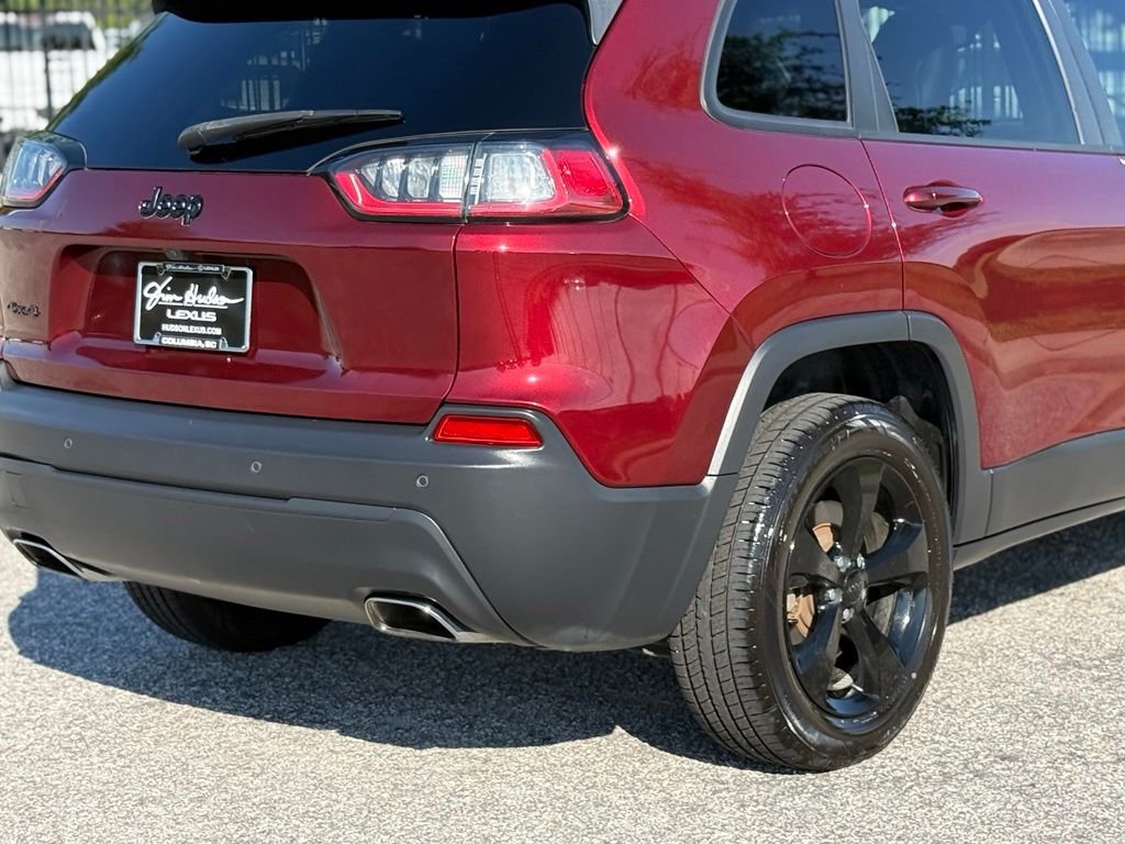 Used 2020 Red Jeep Latitude Plus image 13