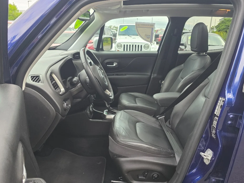 Used 2018 Jetset Blue Jeep Limited image 32