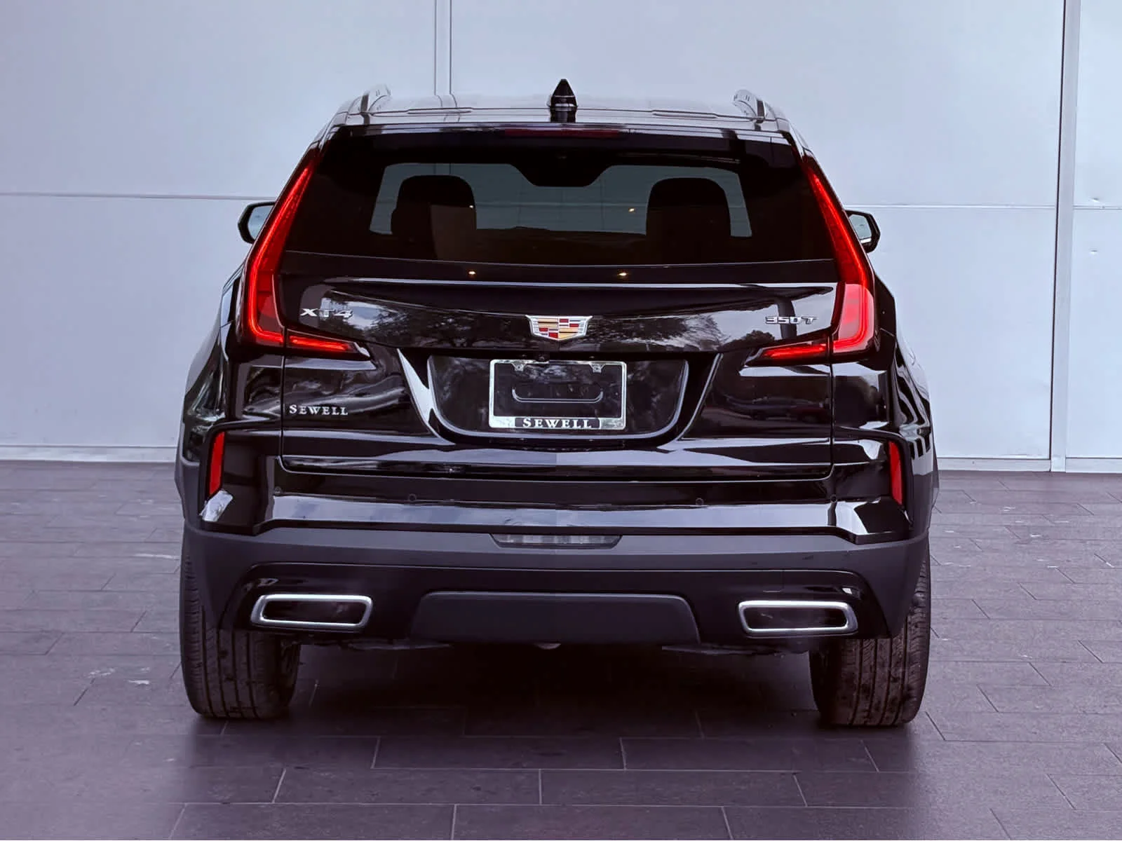 2024 Cadillac XT4 Premium Luxury - Photo 5