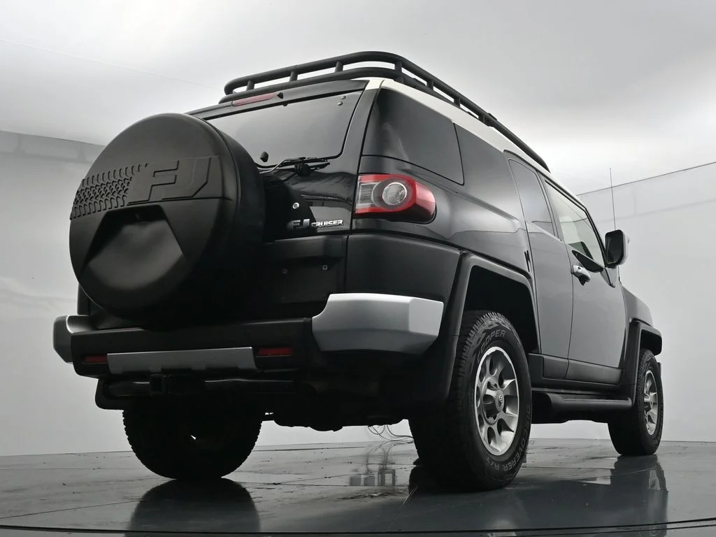 Used 2013 Black Toyota Base image 21