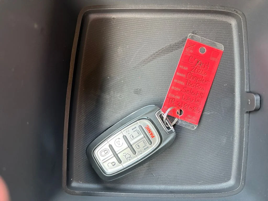 2026 Chrysler Pacifica Select - Photo 25