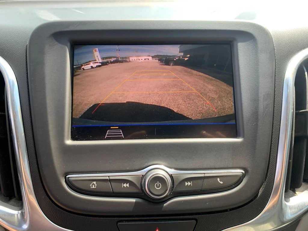 Used 2021 Silver Chevrolet LT image 23