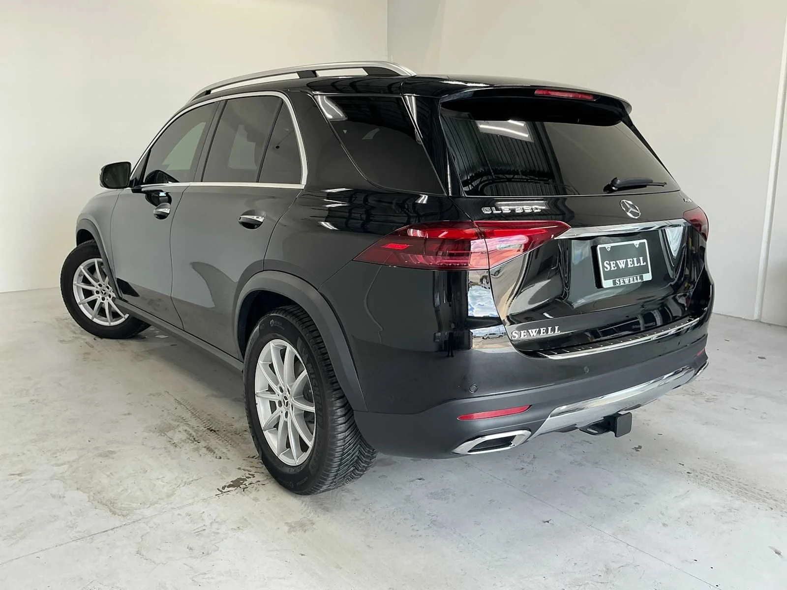 Certified Used 2026 Obsidian Black Metallic Mercedes-Benz GLE 350 image 6
