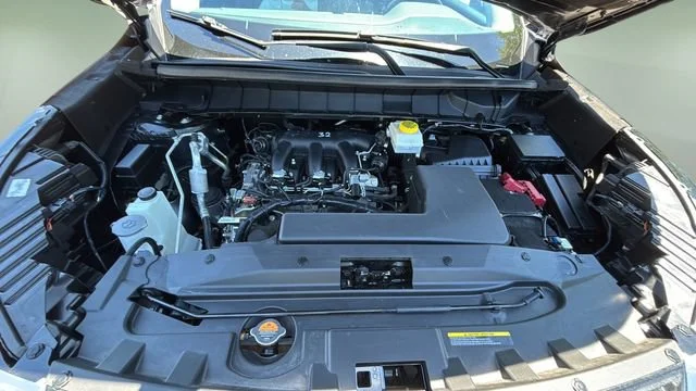 Used 2023 Gray Nissan S image 28