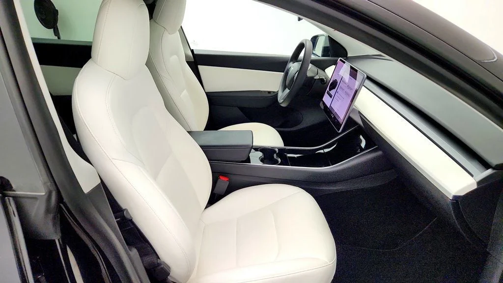 Used 2021 Solid Black Tesla Performance AWD w/ White & Black Premium Interior image 27
