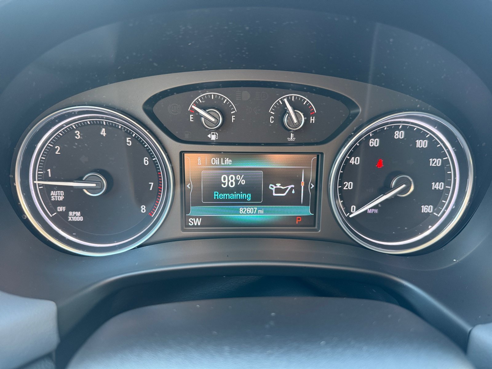 Used 2018 Summit White Buick Essence image 11