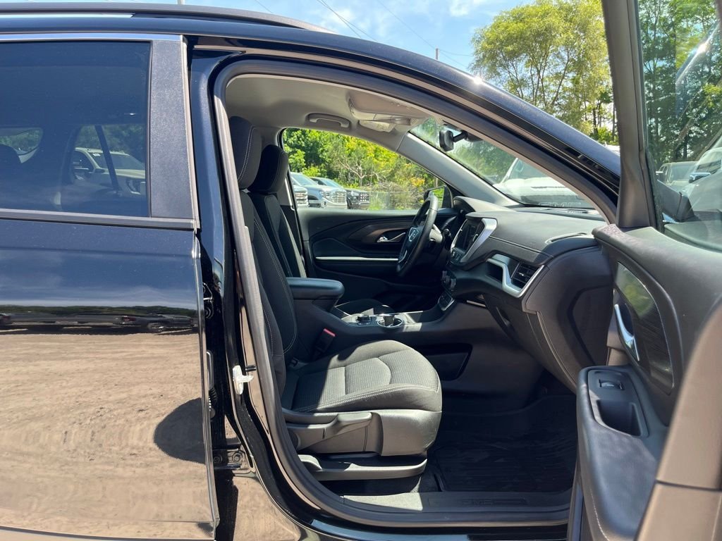 Used 2024 Ebony Twilight Metallic GMC SLE image 34