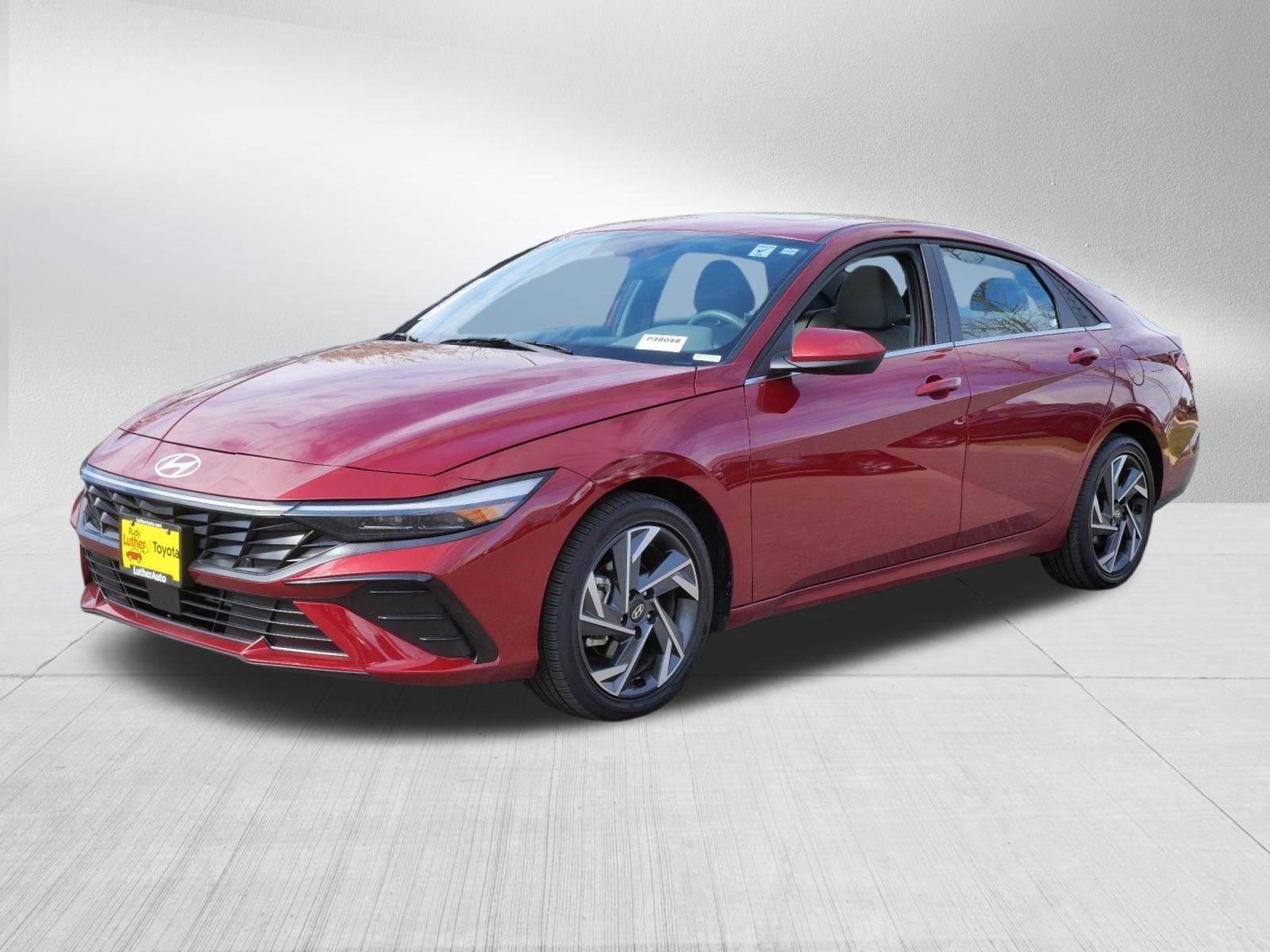 Used 2025 Ultimate Red Hyundai SEL Convenience image 3