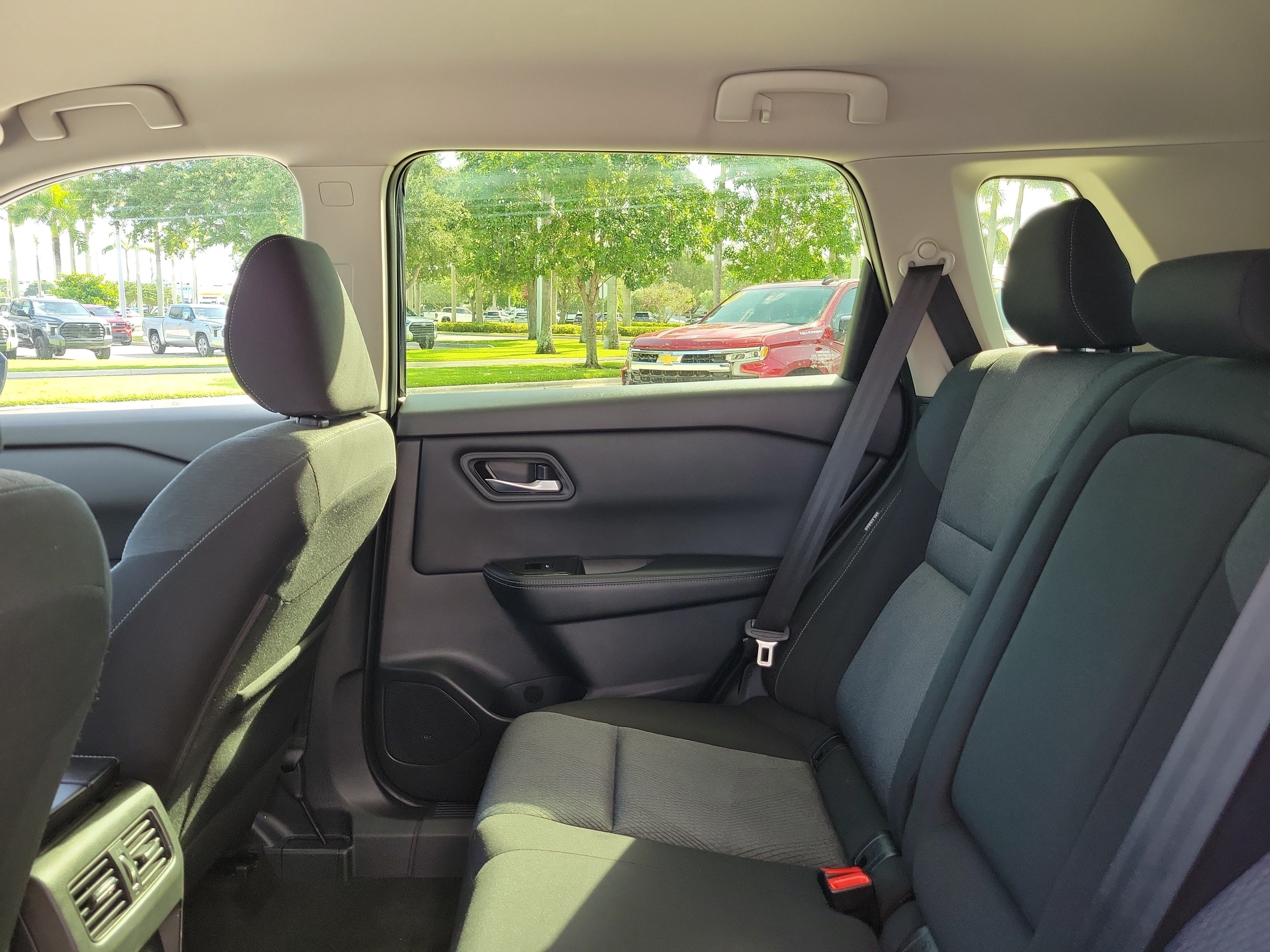 Used 2025 Deep Ocean Blue Pearl Nissan SV image 14