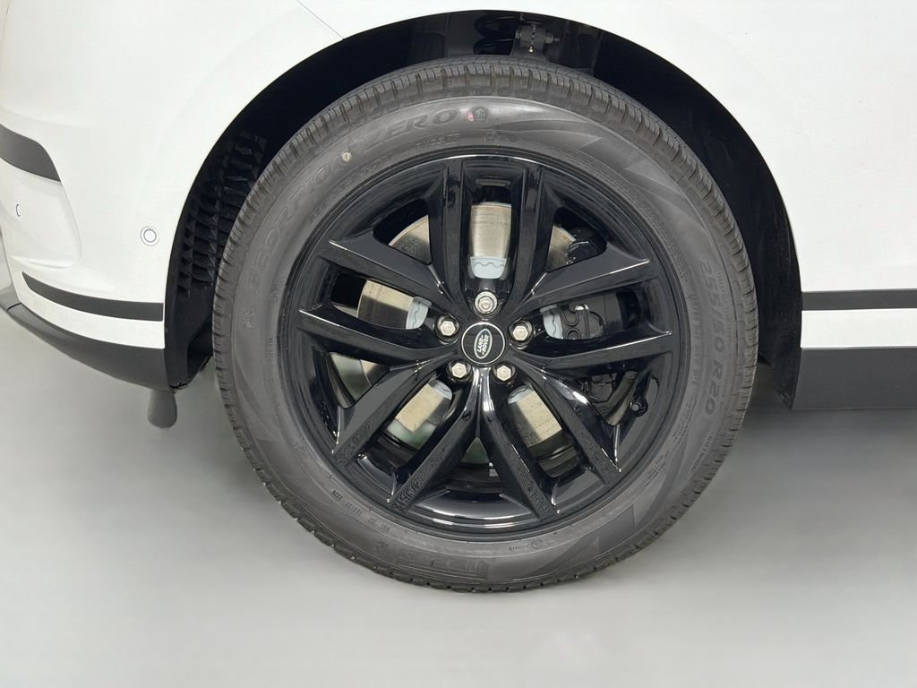 New 2026 Fuji White Land Rover S image 33