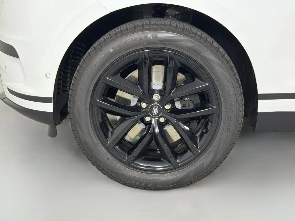 New 2026 Fuji White Land Rover S image 33