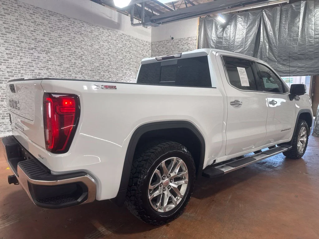 Used 2022 Summit White GMC SLT image 7