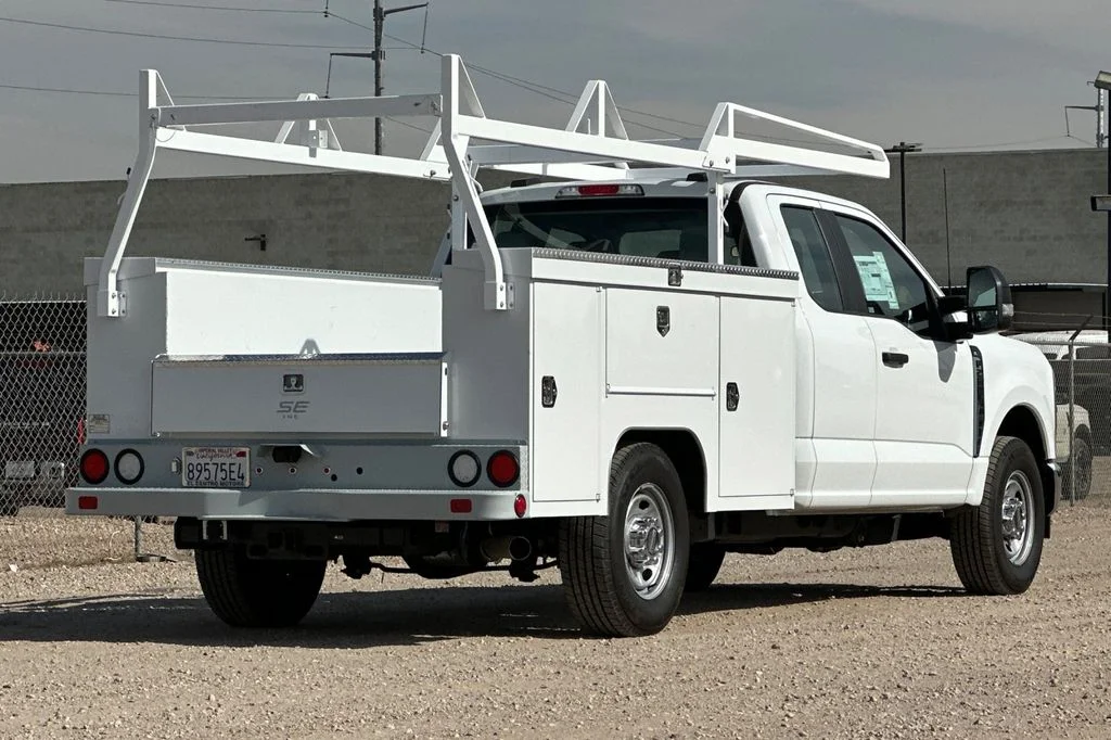 New 2025 White Ford XL image 4