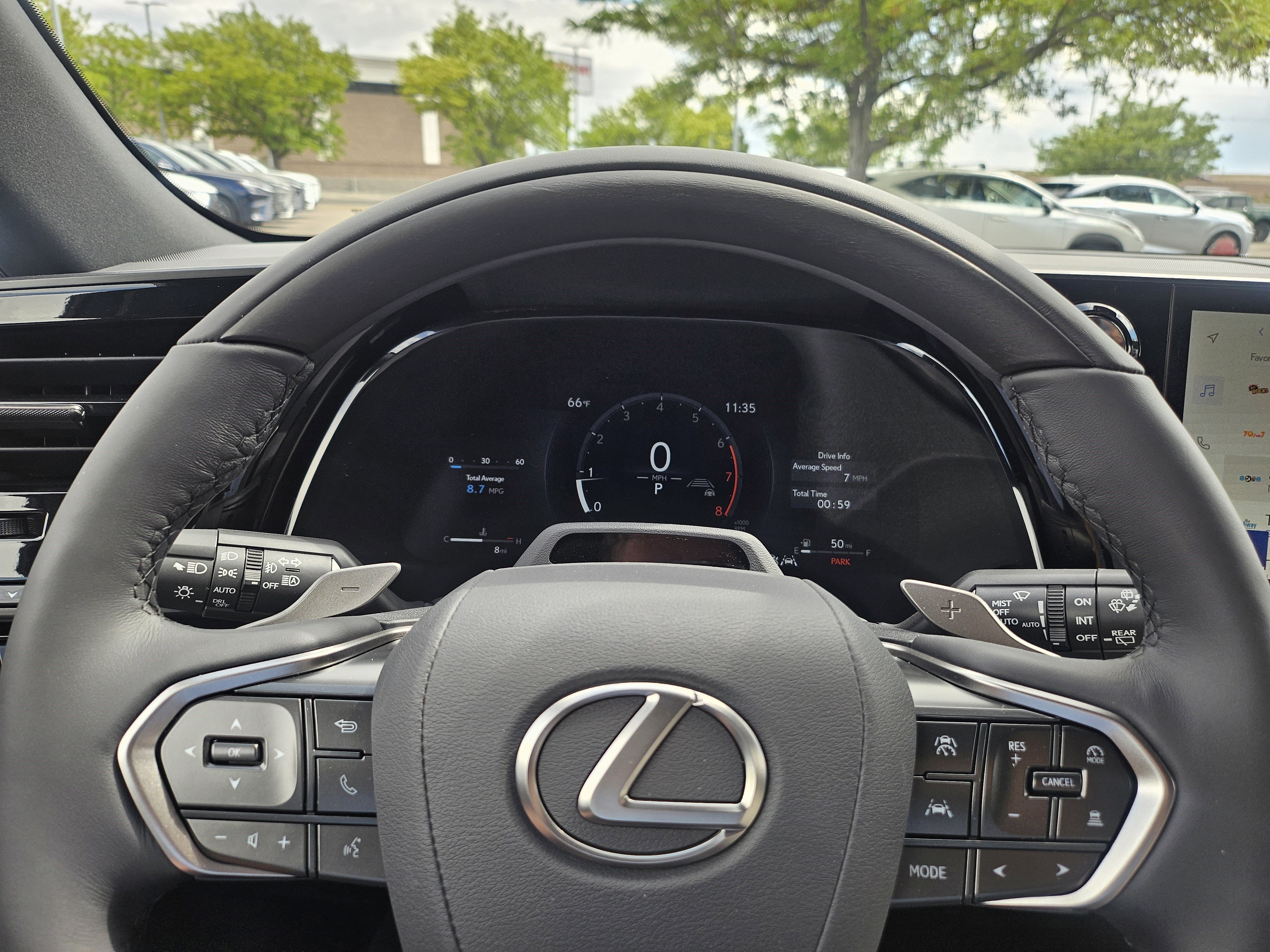 New 2026 Matador Red Mica Lexus PREMIUM image 11