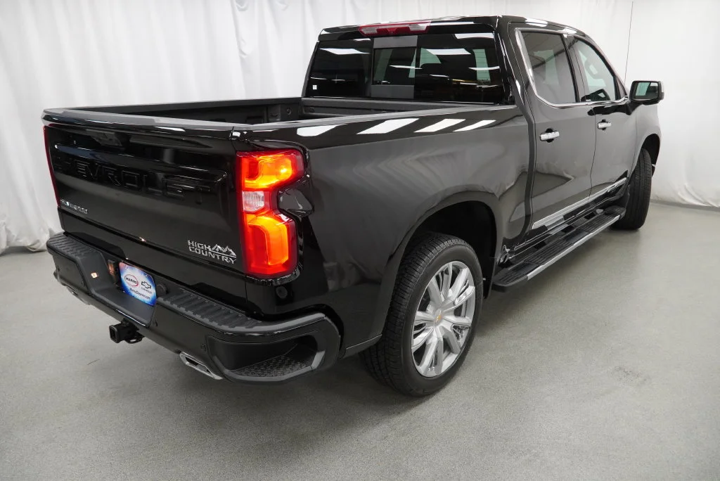 New 2026 Black Chevrolet High Country image 3