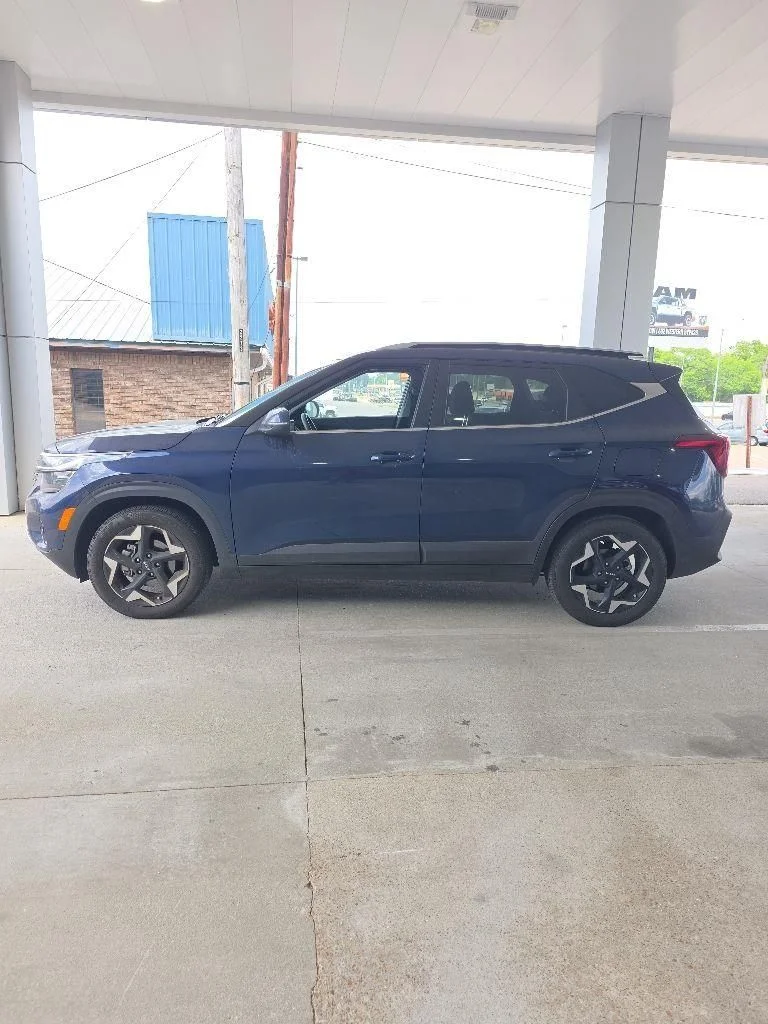 Used 2024 Blue Kia EX image 2