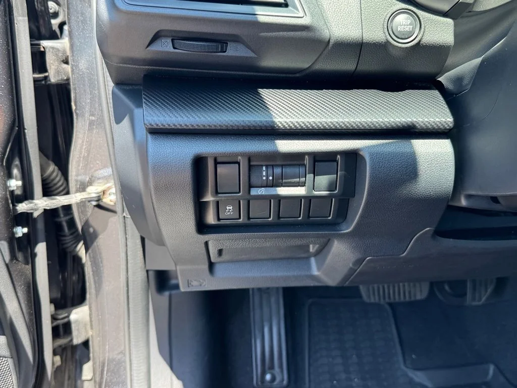 Used 2018 Gray Subaru 2.0i Premium image 18