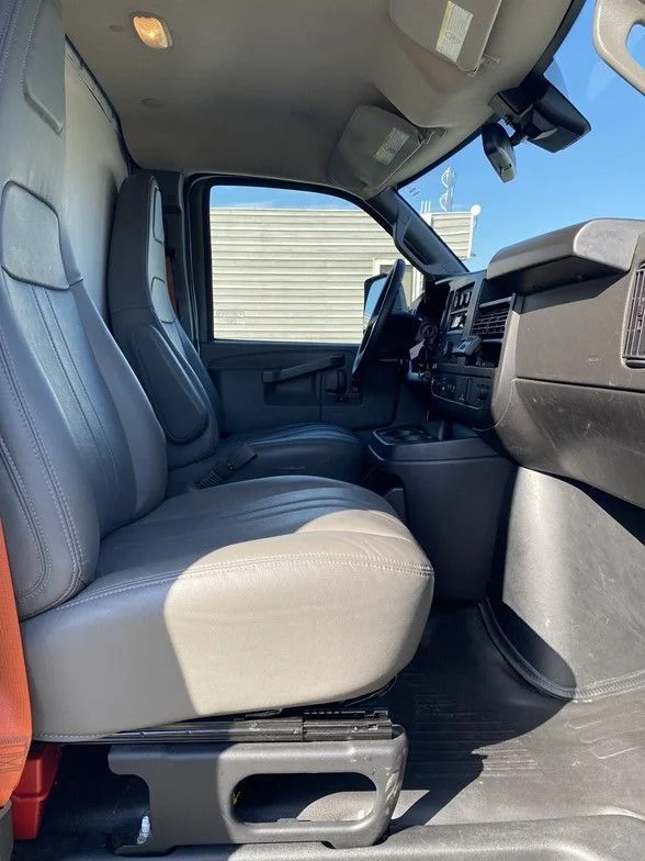 Used 2024 White Chevrolet Work Van image 33