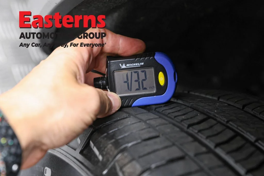 Used 2025 Black Jeep Altitude image 29