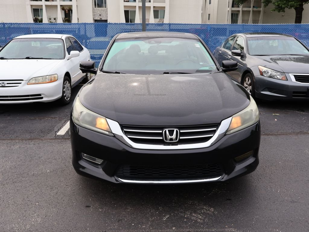 Used 2013 Black Honda EX-L image 2