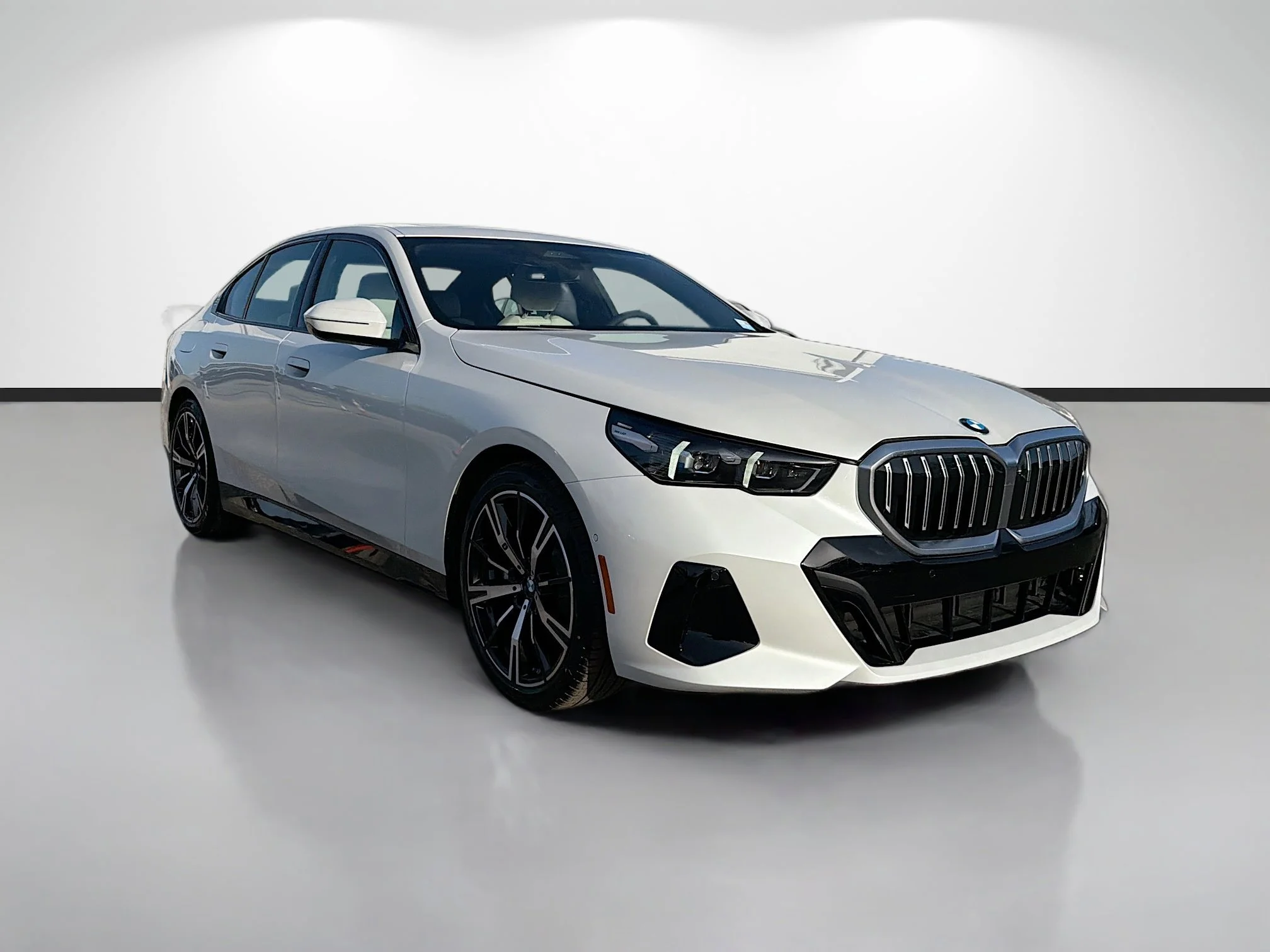 New 2027 Mineral White Metallic BMW 530i image 1