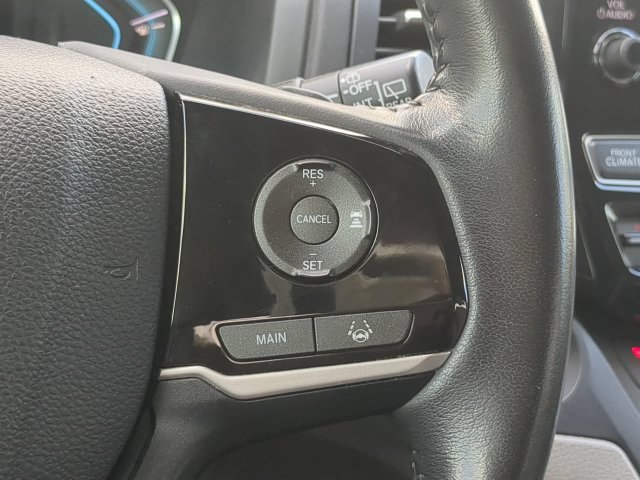 Used 2018 Silver Honda EX-L image 32