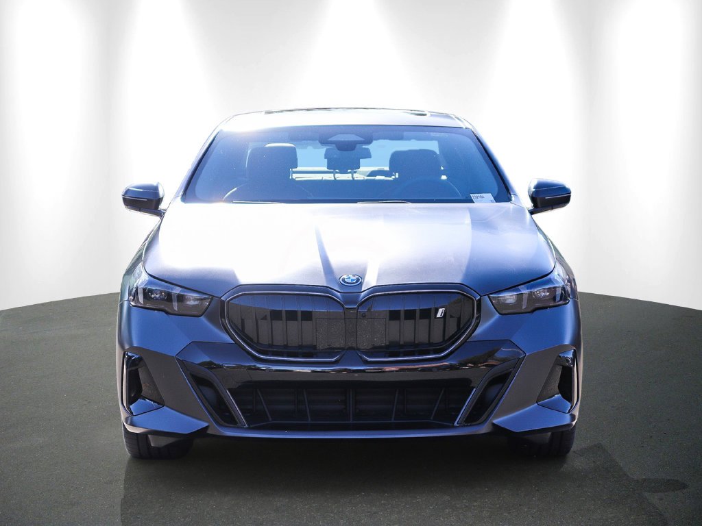 2027 BMW i5 photo 2