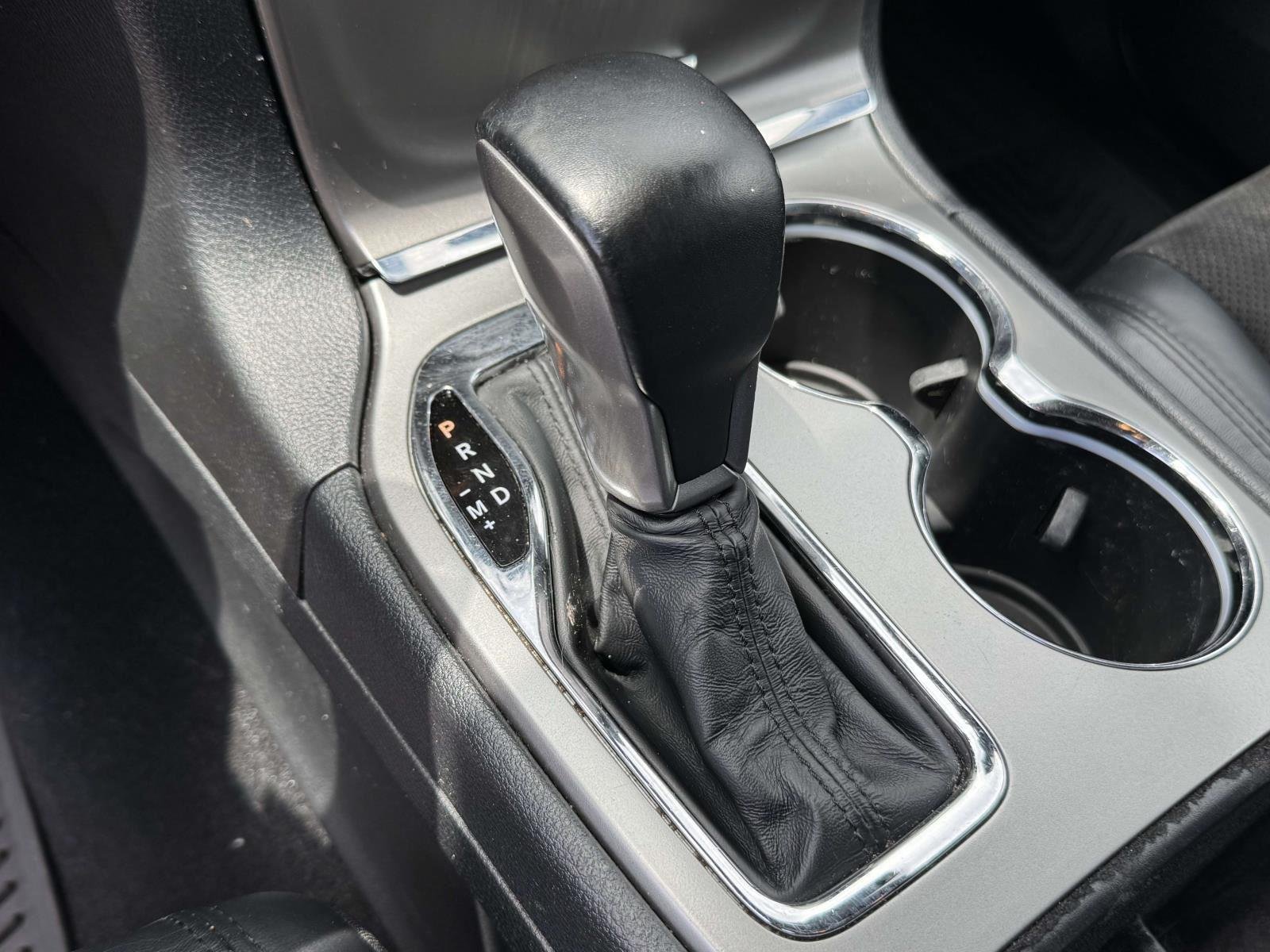Used 2020 Bright White Clearcoat Jeep Altitude image 7