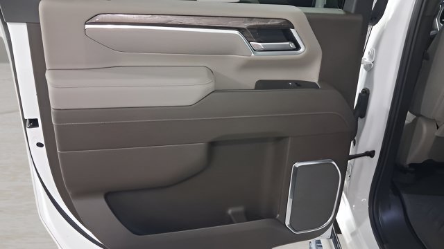 Used 2026 Summit White Chevrolet LTZ image 1