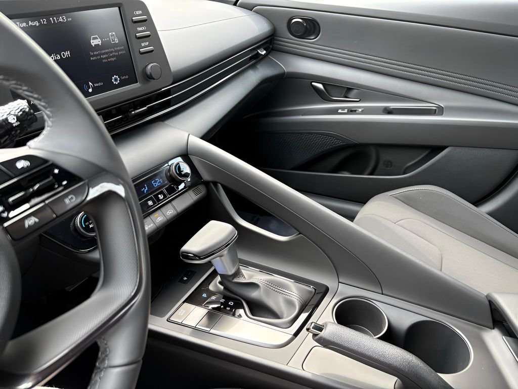 Certified Used 2025 Gray Hyundai SEL Sport image 10