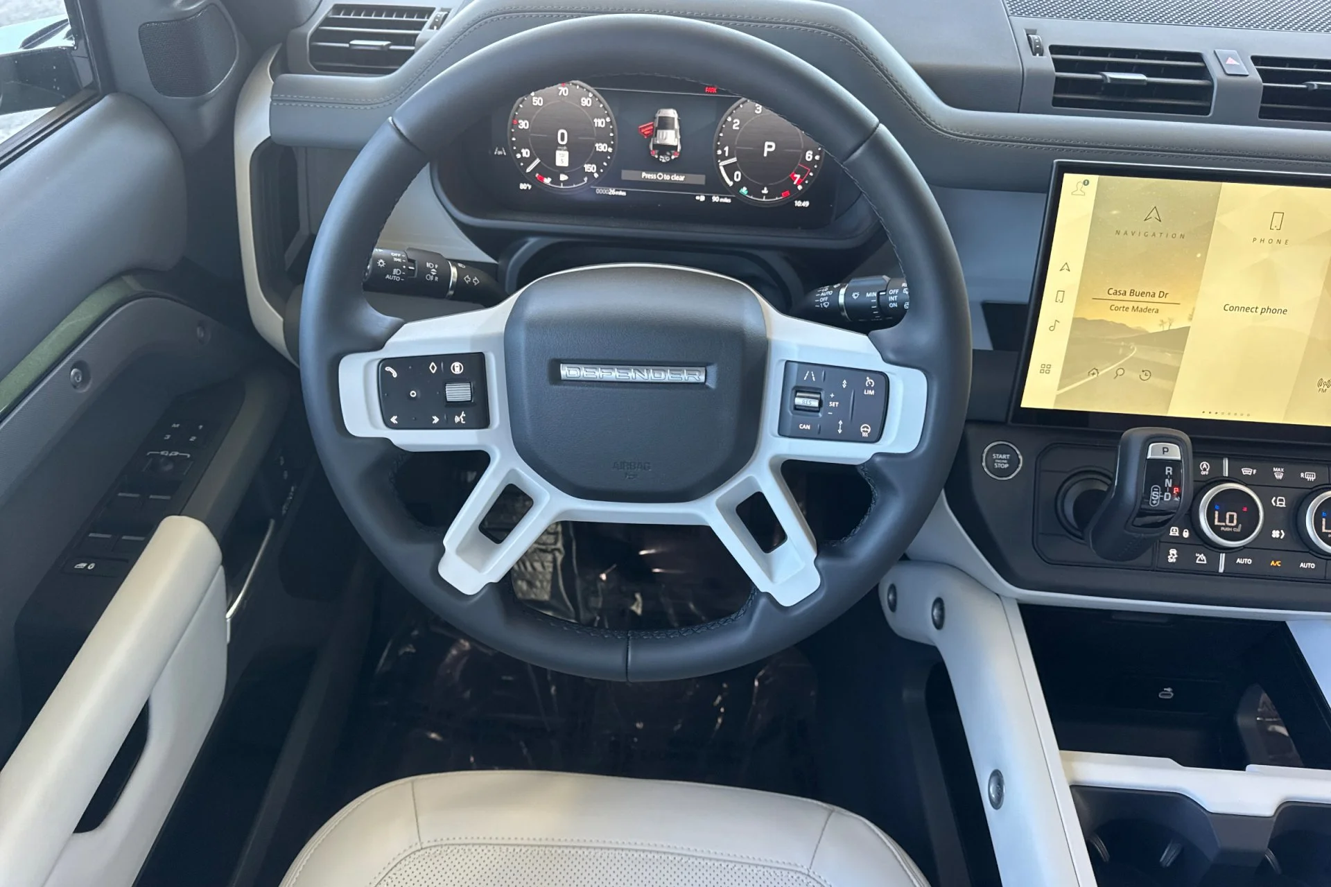 New 2026 WOOLSTONE GREEN Land Rover X-Dynamic SE image 16