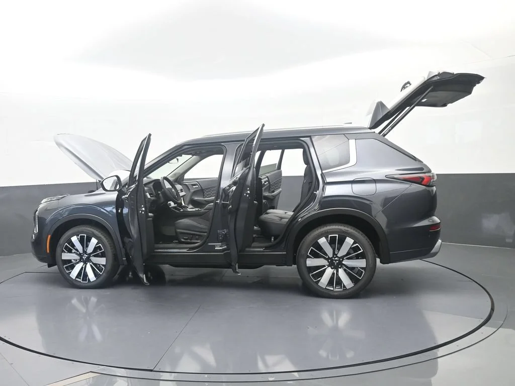 New 2026 Gray Mitsubishi SEL S-AWC image 83
