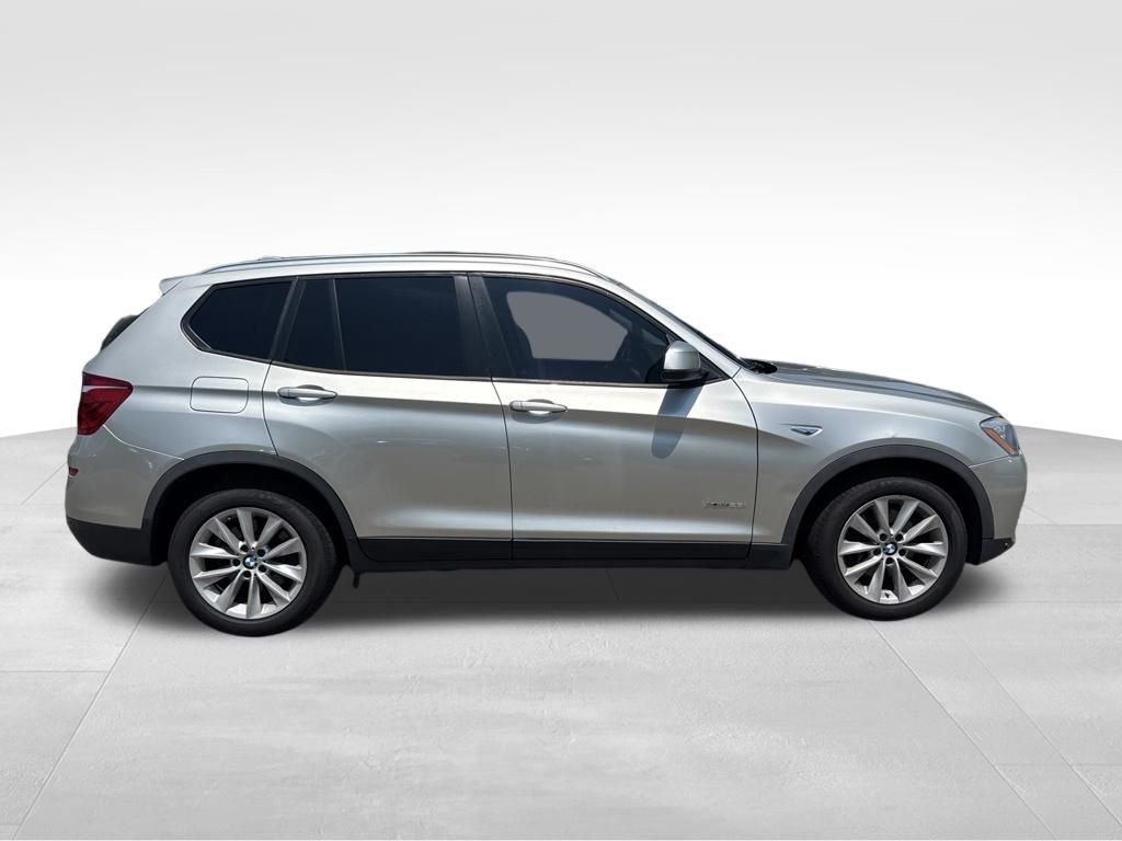 Used 2017 Silver BMW xDrive28i image 2