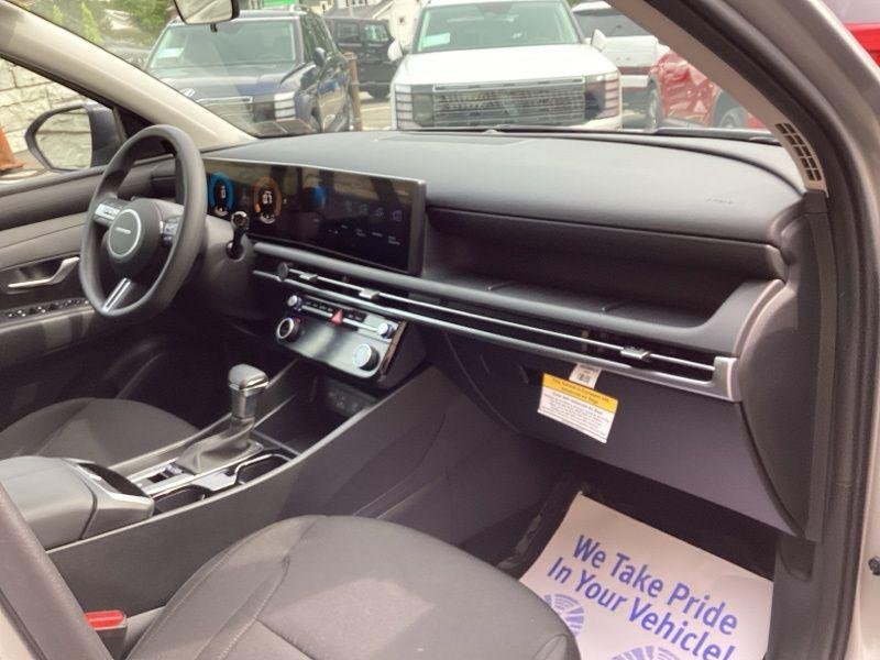 New 2026 Silver Hyundai SEL AWD image 15