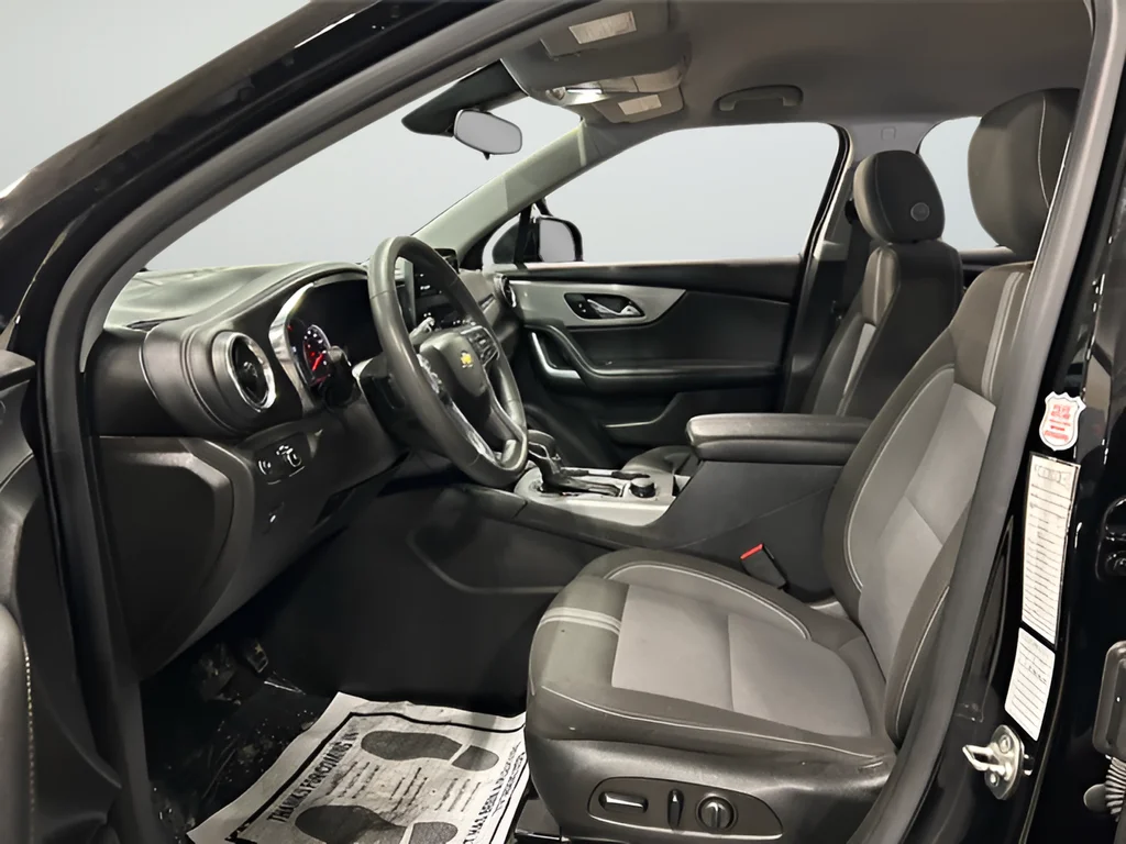 Used 2023 Black Chevrolet LT image 11