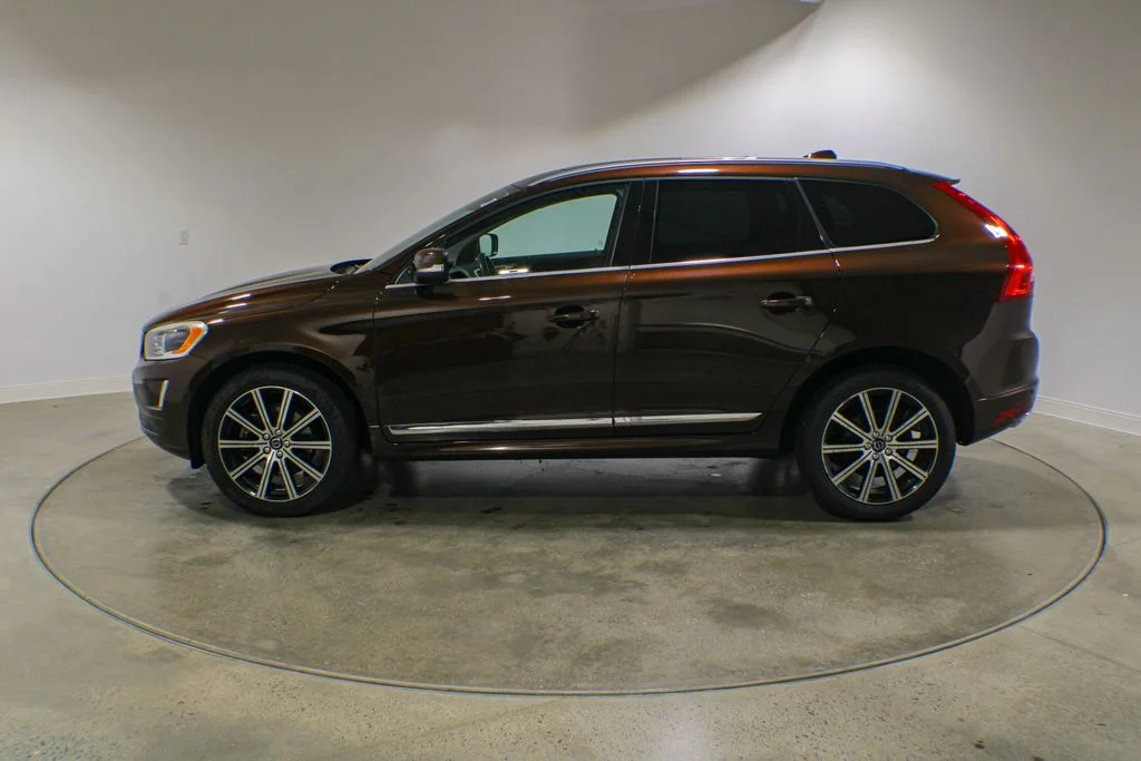 Used 2017 Volvo XC60 T6 Inscription with VIN YV449MRU0H2110967 for sale in Canonsburg, PA