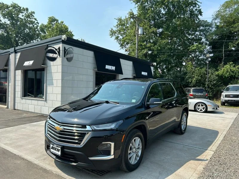 Used 2022 Black Chevrolet LT Sport Utility 4D image 1
