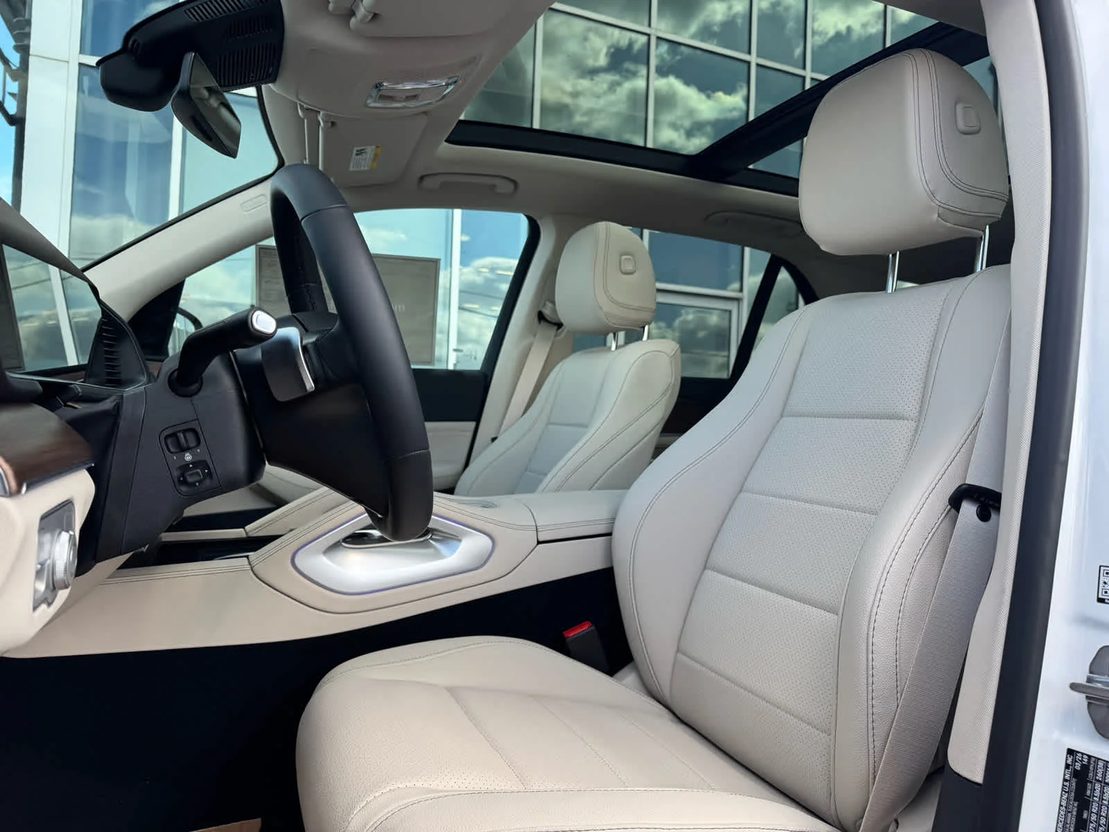 New 2026 Polar White Mercedes-Benz GLE 350 image 13