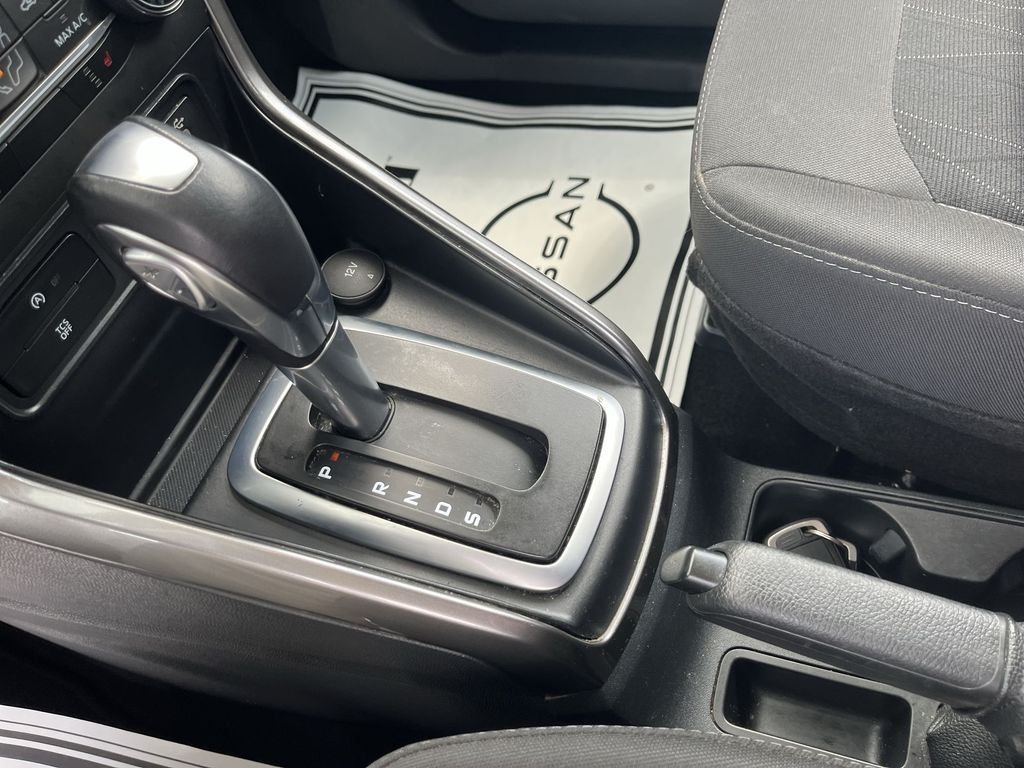 Used 2020 Gray Ford SE image 19