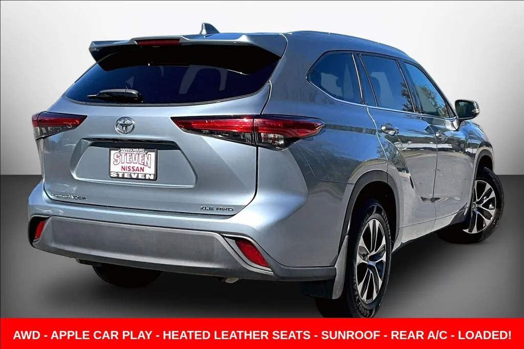 Used 2021 Silver Toyota XLE image 6