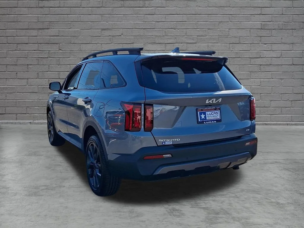 Used 2023 Silver Kia X-Line EX image 9