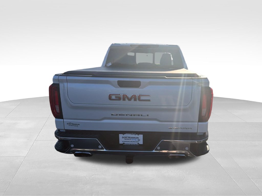 Used 2021 White GMC Denali image 4