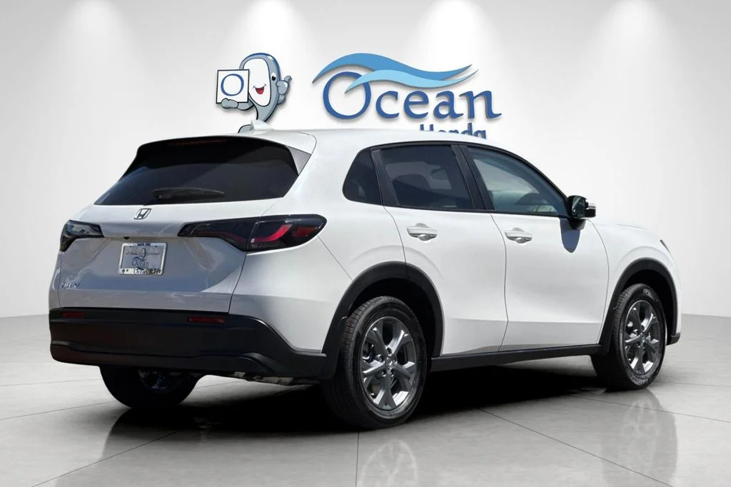 New 2026 Platinum White Pearl Honda LX image 7