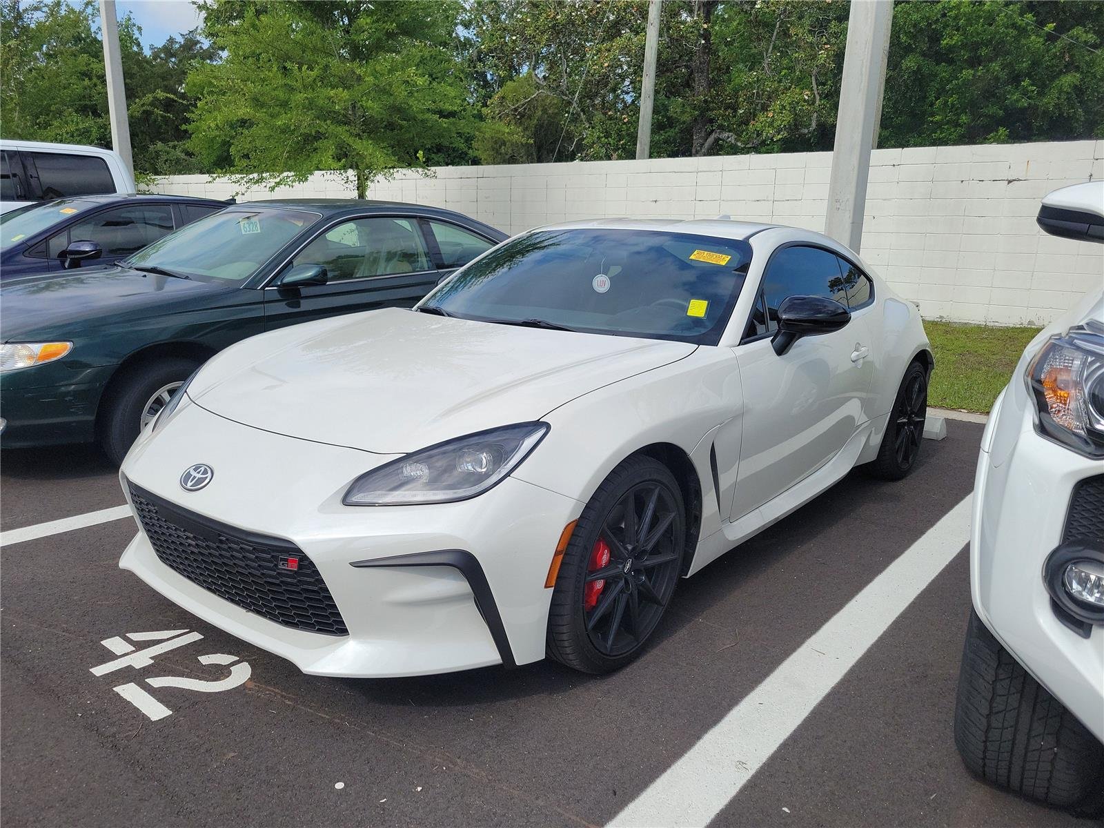2025 Toyota GR86 GR86 PREMIUM MT's photo