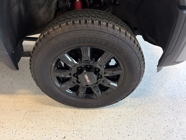 Used 2025 Gray GMC AT4 image 16