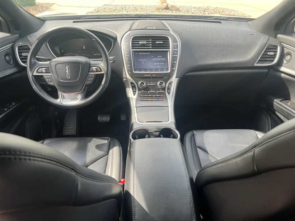 Used 2019 Lincoln Nautilus Reserve with VIN 2LMPJ8LP9KBL51381 for sale in Pella, IA