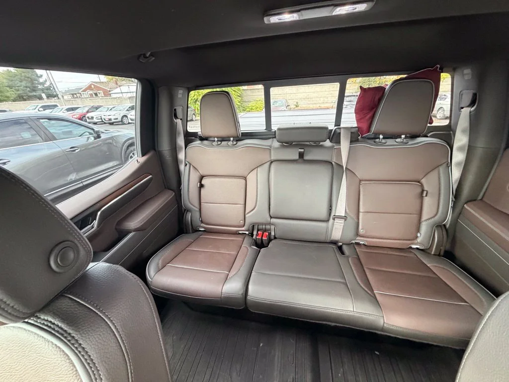 Used 2025 White GMC Denali image 17